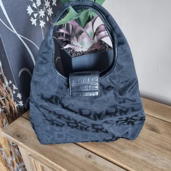 Dkny black monogram small bag - Picture 2 of 4